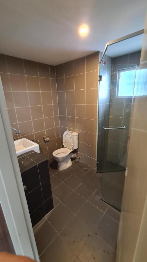 Aeropod Kk Corner Unit Near City And Airport 4 Pax Free Parking Kota Kinabalu Eksteriør bilde